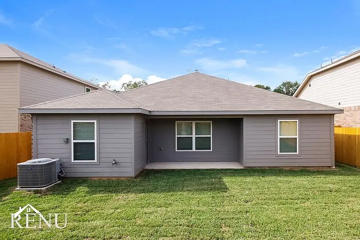 10421 Sweetwater Creek Dr — Photo 17