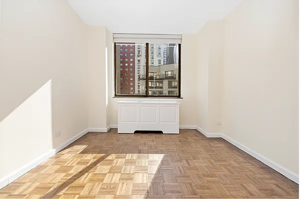 Rented by REAL New York | media 10