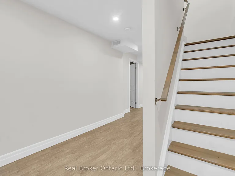 41 Samuel Dr — Photo 29