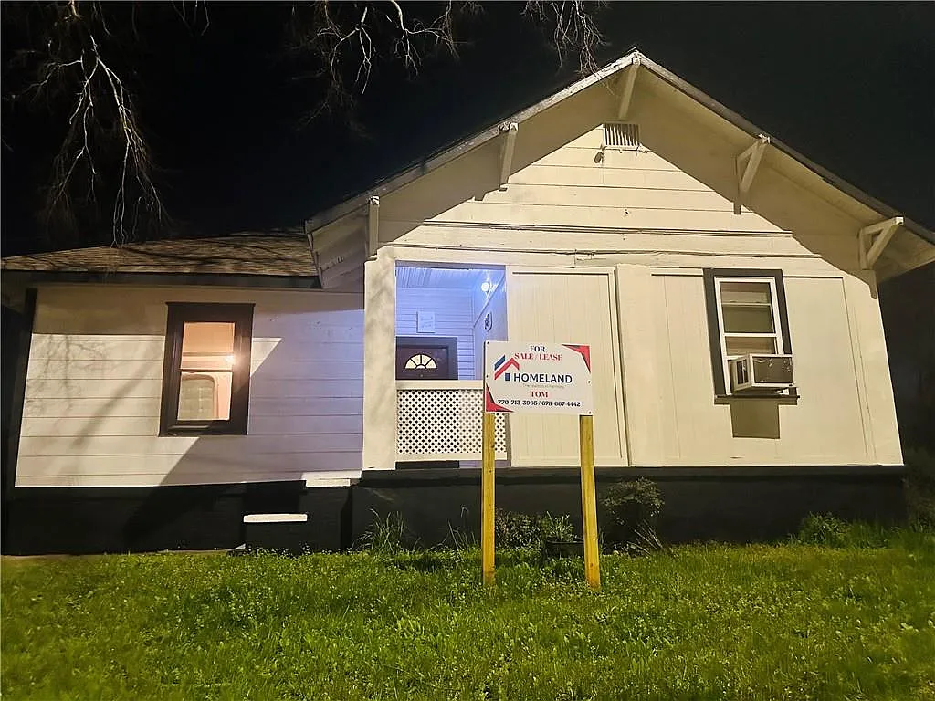 1315 Lakewood Ave SE photo 1