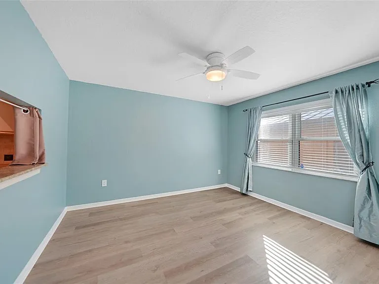 240 Lewis Cir #513 — Photo 27