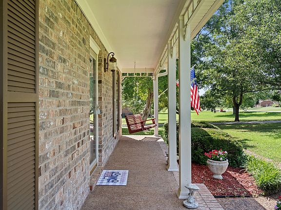 2nd image of 243 Southwinds Dr
