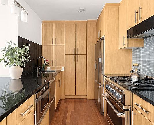 4th image of 5-49 Borden Ave #8G