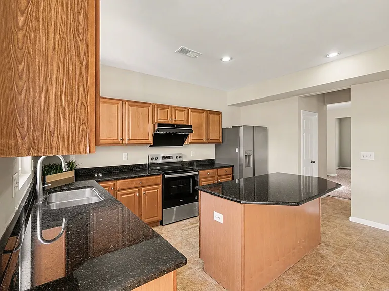 1042 Countess Ln — Photo 16