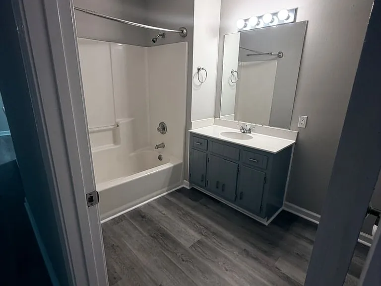 Poplar Point Apartments! — Photo 8