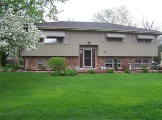 8443 S 84th Ct, Hickory Hills, IL
