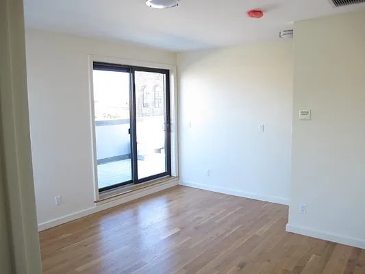 Rented by Residents Team | media 9