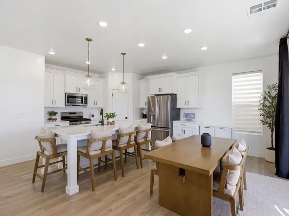 983 E Malibu Dr, Washington, UT 84780