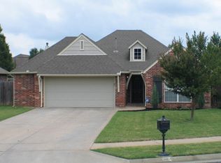 10001 E 97th Pl N, Owasso, OK 74055