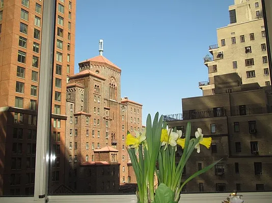 Rented by Brown Harris Stevens | media 22