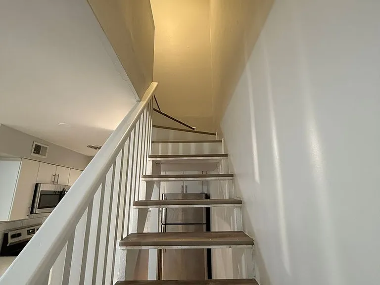 744 W Gordon Terrace — Photo 22