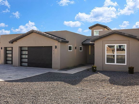 3rd image of 513 6th St NE