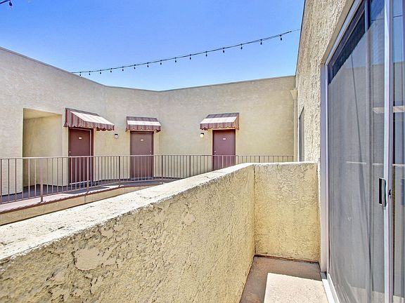 5th image of 6929 Kester Ave #209