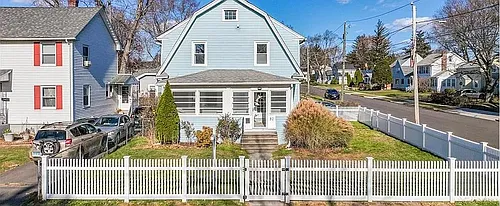 82 Seymour Ave Photo 1