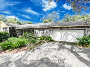 1404 Old Apopka Rd, Apopka, FL 32703