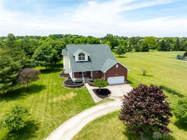 8801 Hoke Rd, Englewood, OH 45315