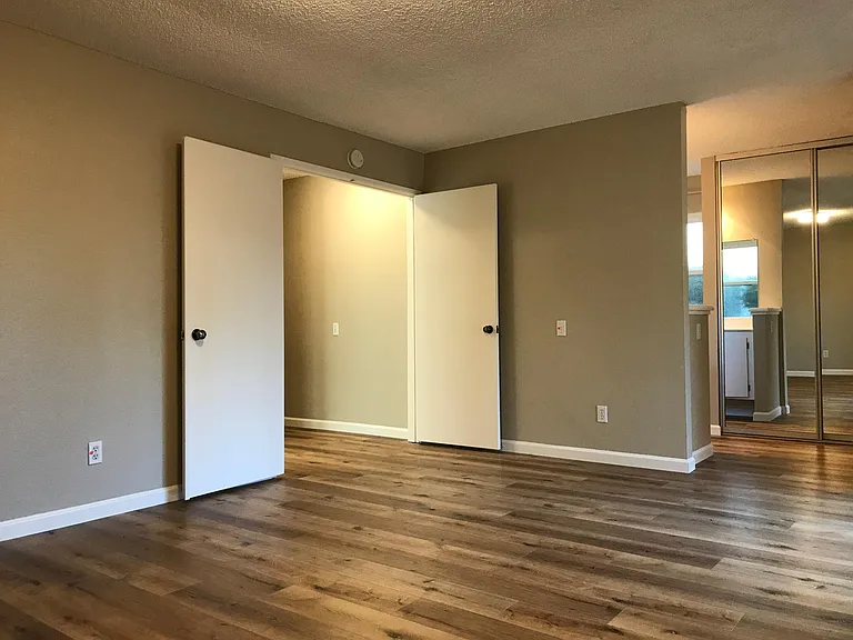 2637 Volga Way — Photo 10