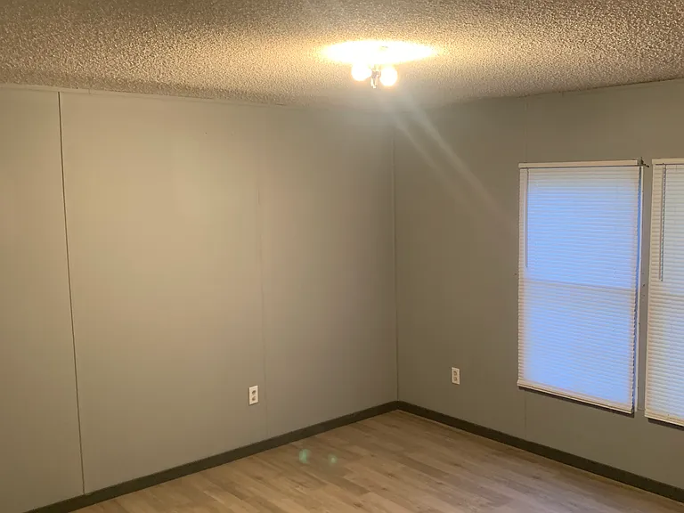 280 Price Rd — Photo 15