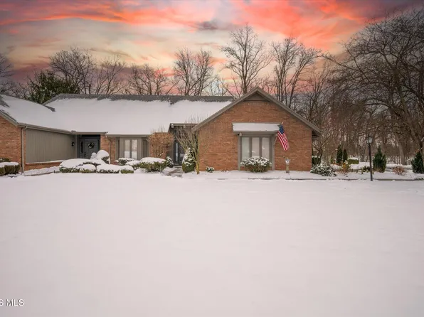 36 Wolf Ridge Dr, Holland, OH 43528