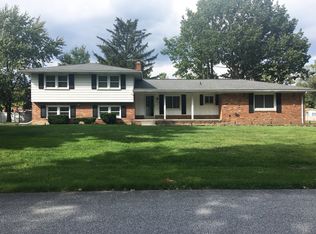 44512 Lake Crest Dr, Van Buren Township, MI 48111