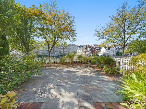 1 Intrepid Place image 37 of 38