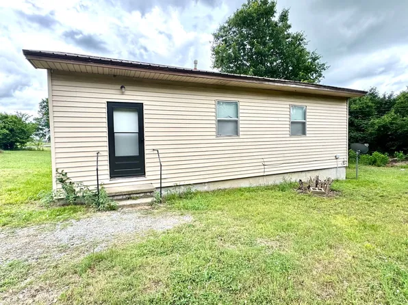 372 J St, Savanna, OK 74565