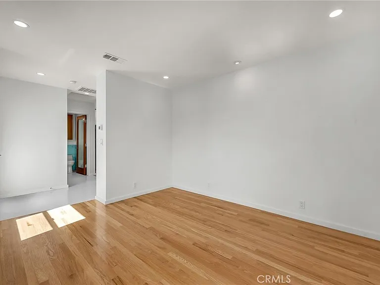 8447 Kittyhawk Ave — Photo 6