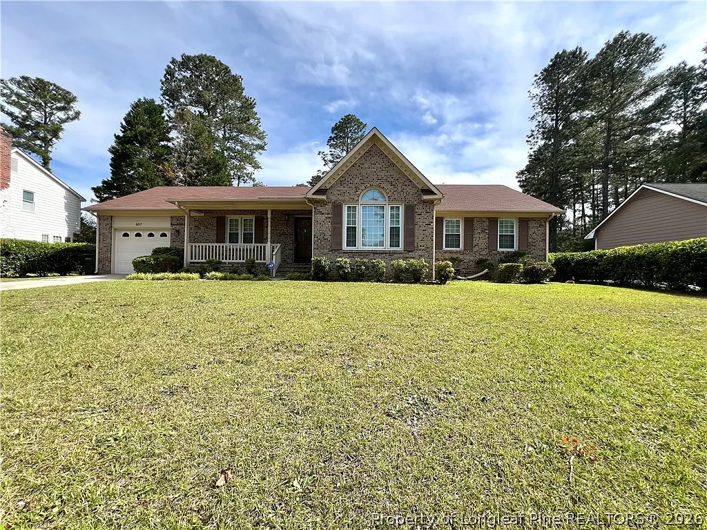 Building Photo - 6017 Lakeway Dr