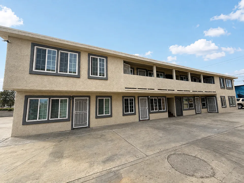 1420 Putnam Ave #4