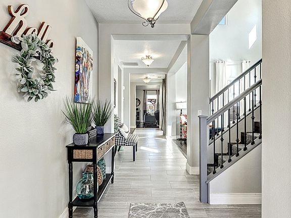 5th image of 6808 Vista Del Sol Dr NW
