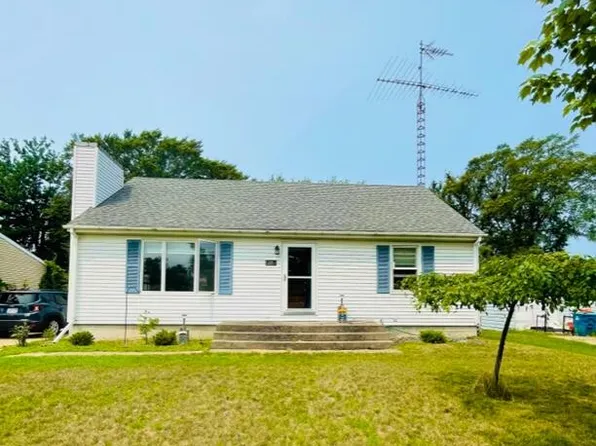 719 N James St, Ludington, MI 49431