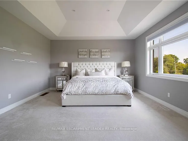 19 Secinaro Ave — Photo 20