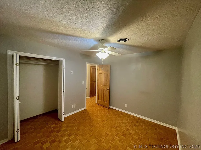 1626 Beverly Hills St — Photo 12
