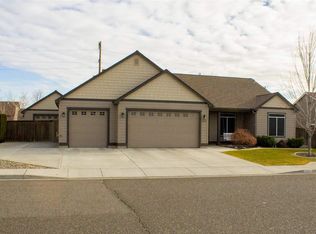6201 Coventry Ln, Pasco, WA 99301
