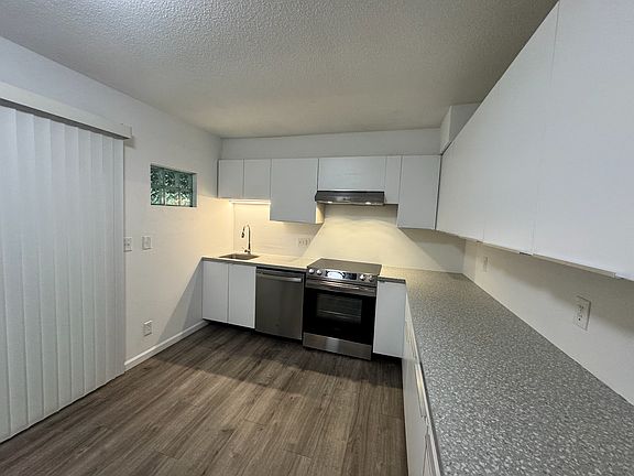 2nd image of 323 N Lincoln Ave APT 6