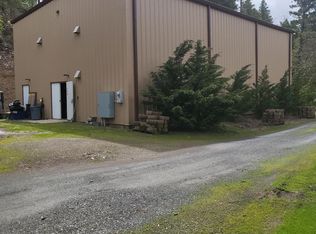 962 Indian Creek Rd, Selma, OR 97538