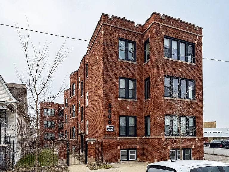4608 N Kildare Ave #E2 — Photo 1