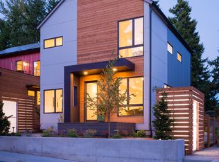 436 Grow Ave NW, Bainbridge Island, WA 98110