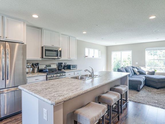 5th image of 7524 Woods Edge Blvd