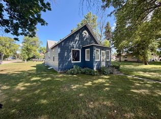 251 3rd Ave N, Casselton, ND 58012