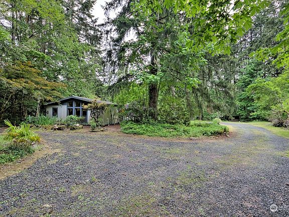 4th image of 6427 54th Avenue NW