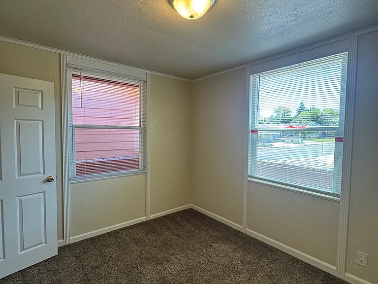 2230 Redwood St — Photo 29