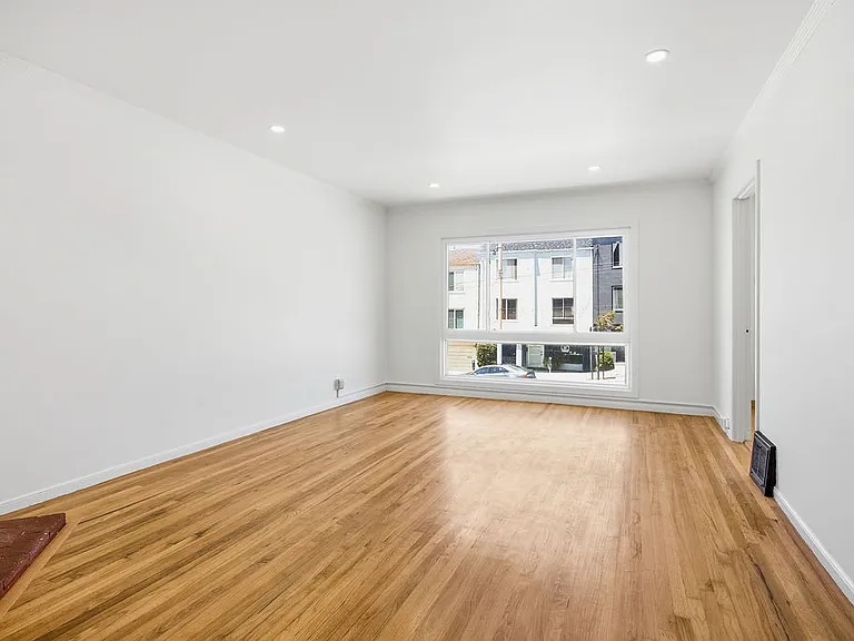 521-523 Taraval St #521 — Photo 12