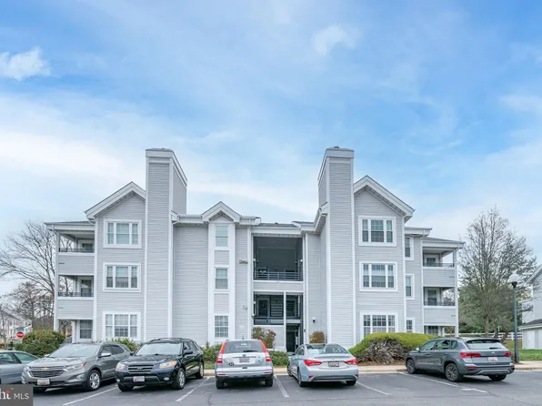 601 Forest Walk Ln APT 302, Odenton, MD 21113
