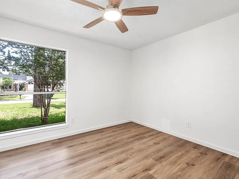 6526 Lynngate Dr — Photo 19