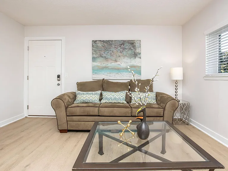 Nob Hill Apartment Homes — Photo 15