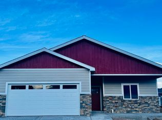 2237 Goodnight Trl, Cheyenne, WY 82007