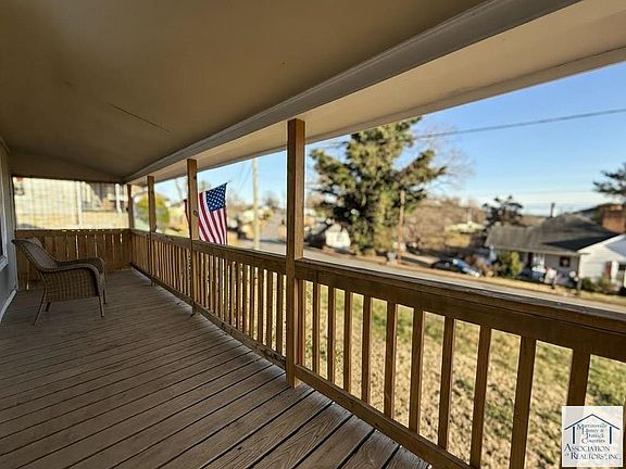 2nd image of 182 10th St