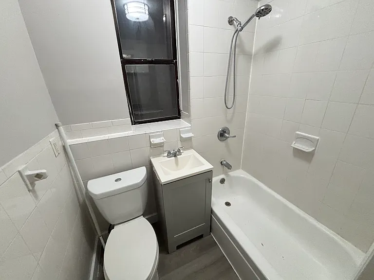 5300 Palisade Ave #203A — Photo 4