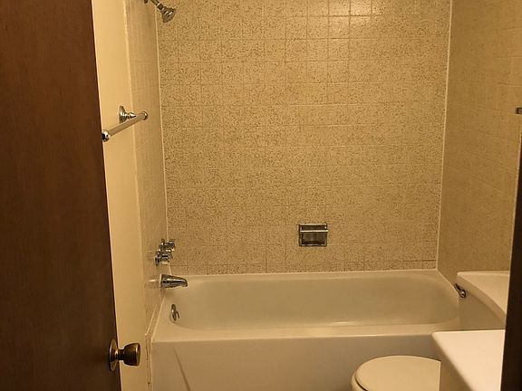5th image of 2183 Vernon Dr APT 13